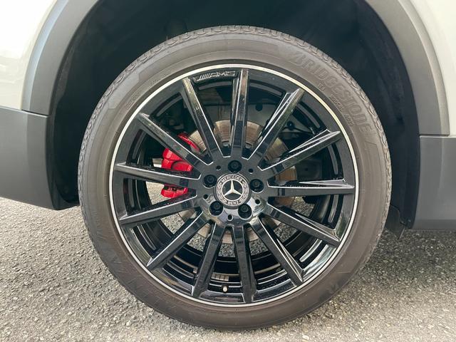 GLB GLB250 4マチック スポーツ AMG20インチマルチスポークアルミホイールブラック デジタルホワイト MP202001(11枚目)