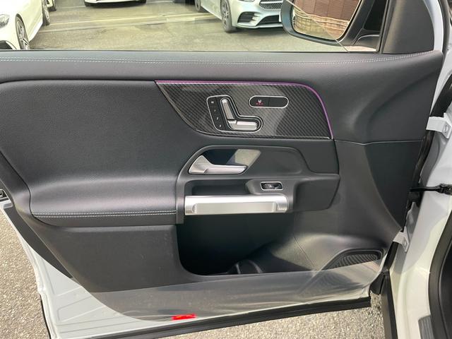 GLB GLB250 4マチック スポーツ AMG20インチマルチスポークアルミホイールブラック デジタルホワイト MP202001(27枚目)