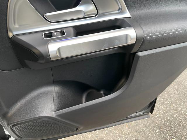 GLB GLB250 4マチック スポーツ AMG20インチマルチスポークアルミホイールブラック デジタルホワイト MP202001(57枚目)