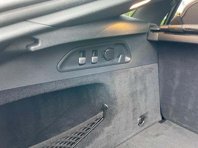 GLC GLC43 4MクーペAMGレザーエクスクルーシブP レザーエクスクルーシブパッケージ パノラミックスライディングルーフ オブシディアンブラック(61枚目)
