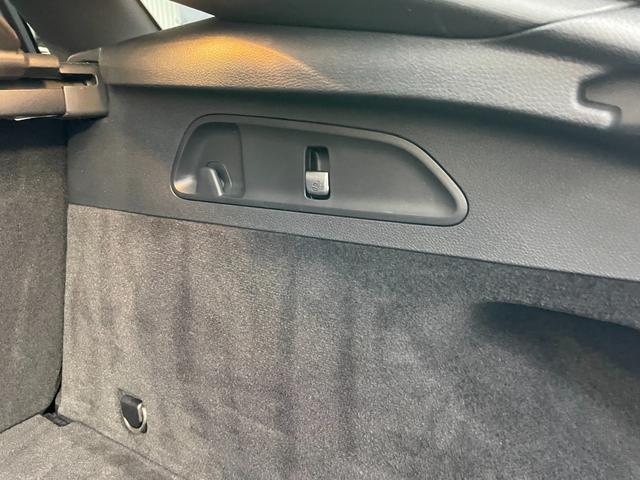 GLC GLC43 4MクーペAMGレザーエクスクルーシブP レザーエクスクルーシブパッケージ パノラミックスライディングルーフ オブシディアンブラック(62枚目)