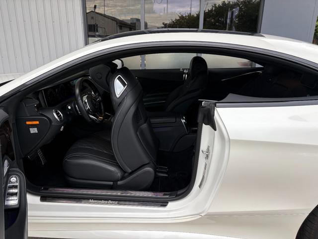 Ｓクラス Ｓ５６０　４マチック　クーペ　ＡＭＧライン　左ＨＤ　レザーエクスクルーシブパッケージ　スワロフスキークリスタルパッケージ　ダイヤモンドホワイト　ＡＭＧライン　認定中古車メーカー保証２年付　車検受渡し（17枚目）