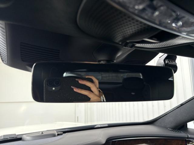 Ｓクラス Ｓ５６０　４マチック　クーペ　ＡＭＧライン　左ＨＤ　レザーエクスクルーシブパッケージ　スワロフスキークリスタルパッケージ　ダイヤモンドホワイト　ＡＭＧライン　認定中古車メーカー保証２年付　車検受渡し（31枚目）