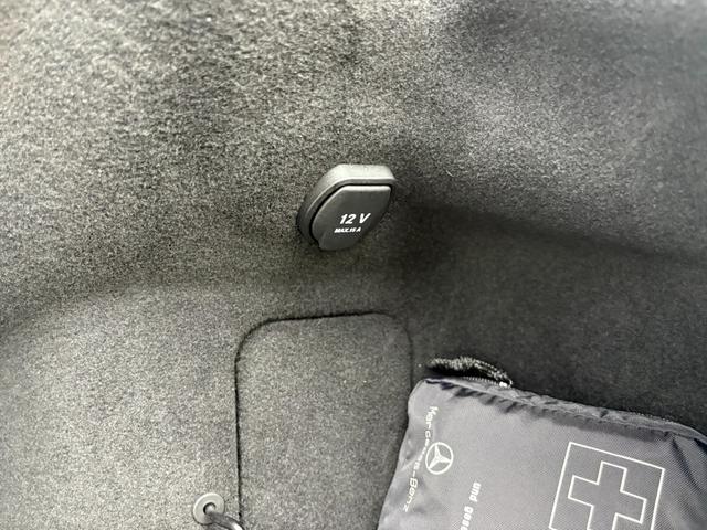 Ｓクラス Ｓ５６０　４マチック　クーペ　ＡＭＧライン　左ＨＤ　レザーエクスクルーシブパッケージ　スワロフスキークリスタルパッケージ　ダイヤモンドホワイト　ＡＭＧライン　認定中古車メーカー保証２年付　車検受渡し（61枚目）