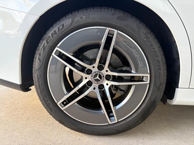 Eクラス E200 アバンギャルド AMGラインパッケージ デジタルインテリア レザーエクスクルーシブパッケージ アドバンスドパッケージ パノラミックスライディングルーフ AMGラインパッケージ MP202401(12枚目)