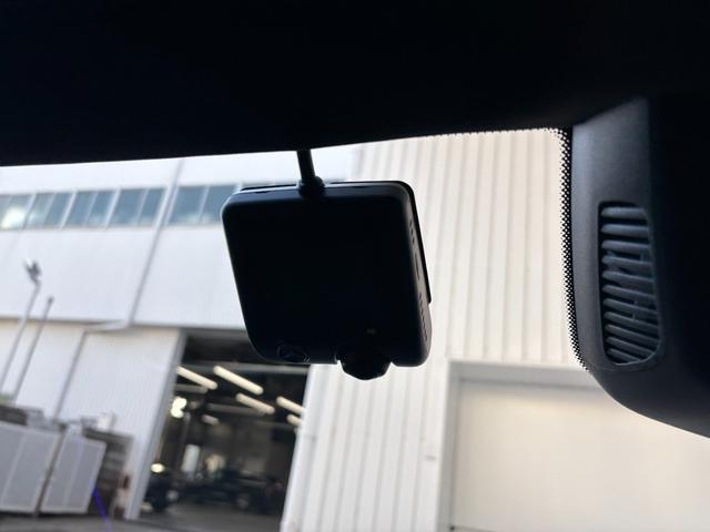 Eクラス E200 アバンギャルド AMGラインパッケージ デジタルインテリア レザーエクスクルーシブパッケージ アドバンスドパッケージ パノラミックスライディングルーフ AMGラインパッケージ MP202401(31枚目)