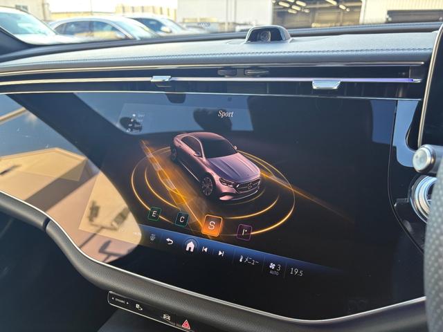 Eクラス E200 アバンギャルド AMGラインパッケージ デジタルインテリア レザーエクスクルーシブパッケージ アドバンスドパッケージ パノラミックスライディングルーフ AMGラインパッケージ MP202401(41枚目)