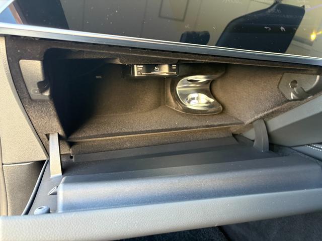 Eクラス E200 アバンギャルド AMGラインパッケージ デジタルインテリア レザーエクスクルーシブパッケージ アドバンスドパッケージ パノラミックスライディングルーフ AMGラインパッケージ MP202401(49枚目)