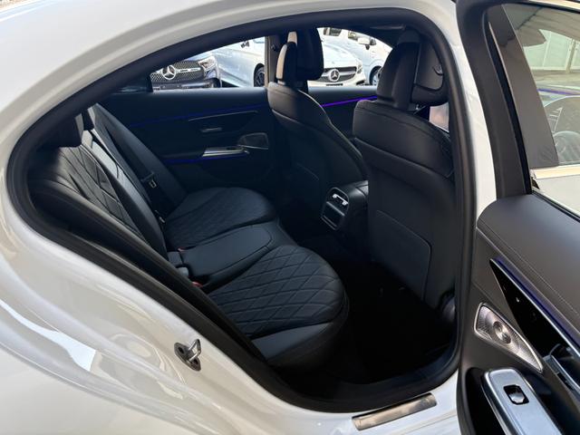 Eクラス E200 アバンギャルド AMGラインパッケージ デジタルインテリア レザーエクスクルーシブパッケージ アドバンスドパッケージ パノラミックスライディングルーフ AMGラインパッケージ MP202401(53枚目)