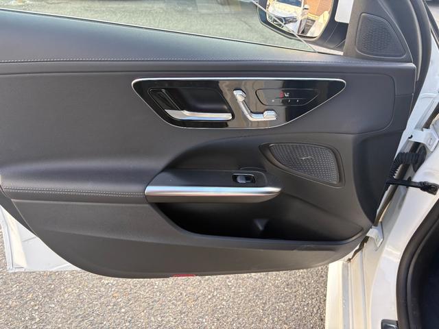 Cクラス C220dアバンギャルド AMGラインパッケージ リア・アクスルステアリング オパリスホワイト パノラミックスライディングルーフ ベーシックパッケージ AMGライン(24枚目)