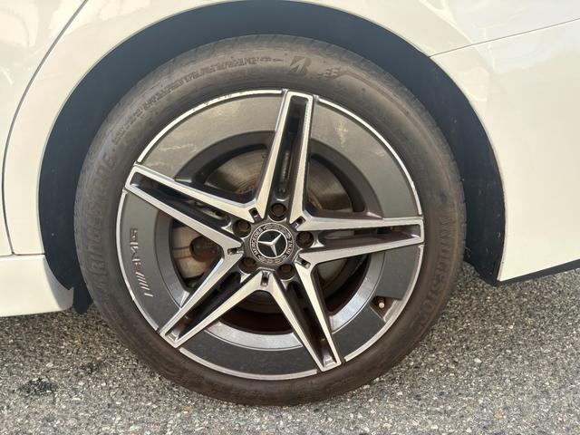 Cクラス C180アバンギャルド AMGライン オパリスホワイト パノラミックスライディングルーフ ベーシックパッケージ AMGラインパッケージ MP202301(11枚目)