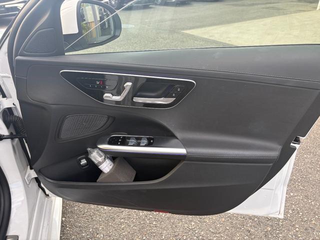 Cクラス C180アバンギャルド AMGライン オパリスホワイト パノラミックスライディングルーフ ベーシックパッケージ AMGラインパッケージ MP202301(27枚目)