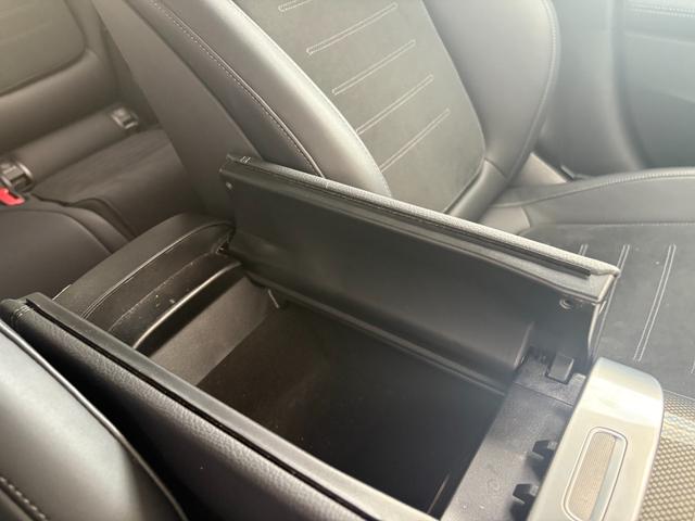 Cクラス C180アバンギャルド AMGライン オパリスホワイト パノラミックスライディングルーフ ベーシックパッケージ AMGラインパッケージ MP202301(44枚目)