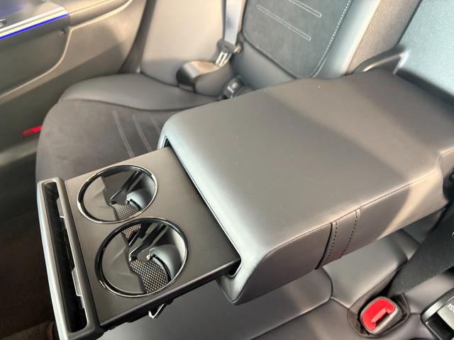 Cクラス C180アバンギャルド AMGライン オパリスホワイト パノラミックスライディングルーフ ベーシックパッケージ AMGラインパッケージ MP202301(51枚目)