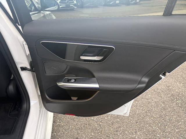 Cクラス C180アバンギャルド AMGライン オパリスホワイト パノラミックスライディングルーフ ベーシックパッケージ AMGラインパッケージ MP202301(54枚目)