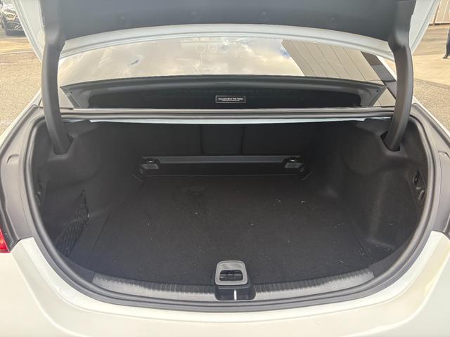 Cクラス C180アバンギャルド AMGライン オパリスホワイト パノラミックスライディングルーフ ベーシックパッケージ AMGラインパッケージ MP202301(56枚目)