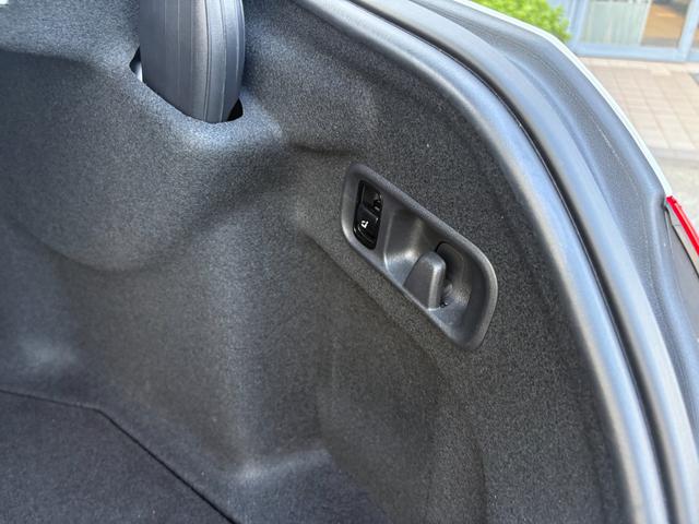 Cクラス C220dアバンギャルド AMGラインパッケージ オパリスホワイト ベーシックパッケージ AMGラインパッケージ(60枚目)