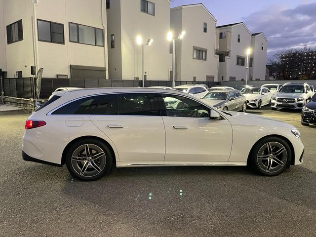 Ｅクラスステーションワゴン Ｅ２００　ステーションワゴン　ＡＭＧラインパッケージ　パノラミックスライディングルーフ　アドバンスドパッケージ　ＡＭＧラインパッケージ　オパリスホワイト　ＭＰ２０２５０１（3枚目）