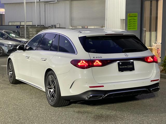 Ｅクラスステーションワゴン Ｅ２００　ステーションワゴン　ＡＭＧラインパッケージ　パノラミックスライディングルーフ　アドバンスドパッケージ　ＡＭＧラインパッケージ　オパリスホワイト　ＭＰ２０２５０１（6枚目）