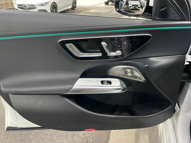 Ｅクラスステーションワゴン Ｅ２００　ステーションワゴン　ＡＭＧラインパッケージ　パノラミックスライディングルーフ　アドバンスドパッケージ　ＡＭＧラインパッケージ　オパリスホワイト　ＭＰ２０２５０１（24枚目）