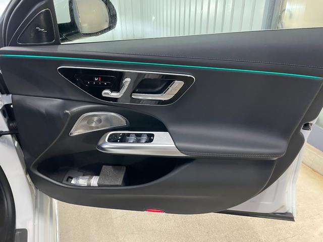 Ｅクラスステーションワゴン Ｅ２００　ステーションワゴン　ＡＭＧラインパッケージ　パノラミックスライディングルーフ　アドバンスドパッケージ　ＡＭＧラインパッケージ　オパリスホワイト　ＭＰ２０２５０１（27枚目）