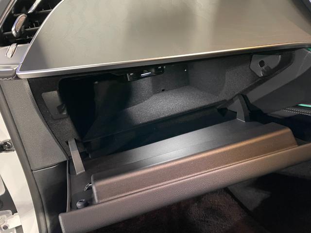 Ｅクラスステーションワゴン Ｅ２００　ステーションワゴン　ＡＭＧラインパッケージ　パノラミックスライディングルーフ　アドバンスドパッケージ　ＡＭＧラインパッケージ　オパリスホワイト　ＭＰ２０２５０１（50枚目）