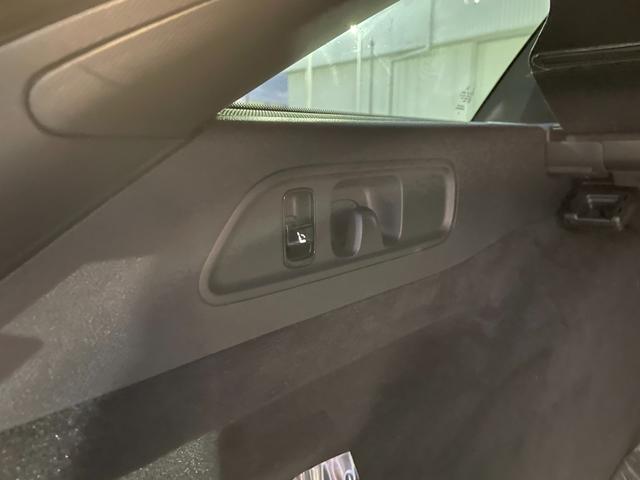 Ｅクラスステーションワゴン Ｅ２００　ステーションワゴン　ＡＭＧラインパッケージ　パノラミックスライディングルーフ　アドバンスドパッケージ　ＡＭＧラインパッケージ　オパリスホワイト　ＭＰ２０２５０１（65枚目）