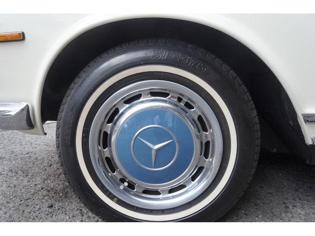 メルセデスベンツ280SL リアサイド モール 自動車パーツ 問屋 激安