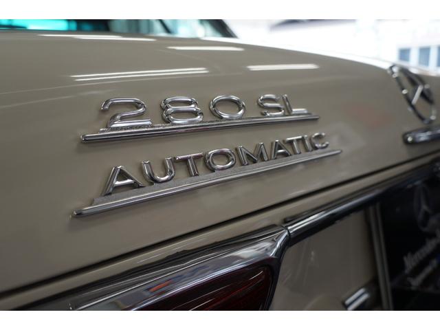 メルセデスベンツ280SL リアサイド モール-
