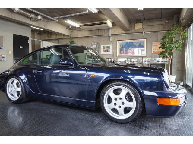 ９１１ ９１１カレラ２　正規ディーラー車　実走行５千ｋｍ台　ブルーレザーシート　キーレスエントリー　パワーステアリング　パワーシート　ＡＢＳ　ティプトロニック　純正１７インチアルミホイール（3枚目）