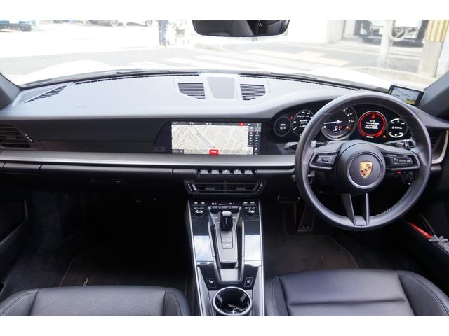 ９１１ ９１１カレラ　正規ディーラー車　キセノンヘッドライト　スマートキー　黒革シート　シートヒーター　ＥＴＣ　ＰＣＳ　純正ＳＤナビ　カープレイ　アンドロイドオート　３６０°カメラ　フルデジタルメーター　クリアランスソナー（8枚目）