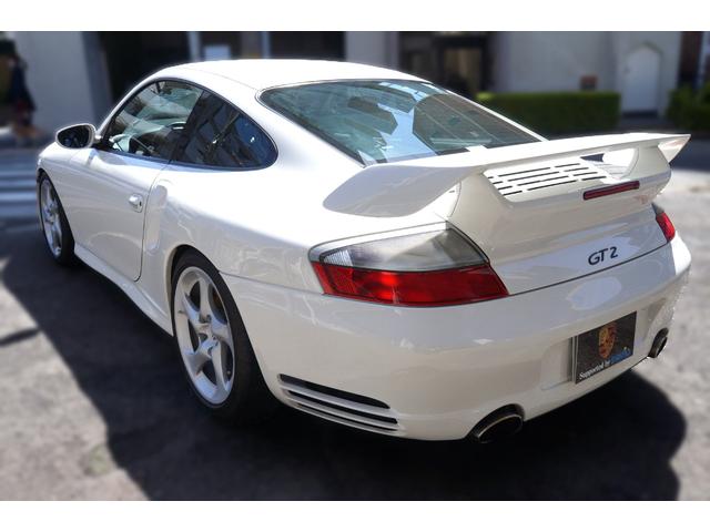 ９１１ ９１１ＧＴ２　クラブスポーツ　ワンオーナー車　禁煙車　キセノンヘッドライト　実走行２万ｋｍ台　カロッツェリアＨＤＤナビ　レカロシート　ロールケージ　ダイアモンドスピーカー　キーレスエントリー　純正アルミホイール　６速Ｍ／Ｔ　ＥＴＣ（6枚目）