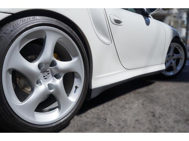 ９１１ ９１１ＧＴ２　クラブスポーツ　ワンオーナー車　禁煙車　キセノンヘッドライト　実走行２万ｋｍ台　カロッツェリアＨＤＤナビ　レカロシート　ロールケージ　ダイアモンドスピーカー　キーレスエントリー　純正アルミホイール　６速Ｍ／Ｔ　ＥＴＣ（20枚目）