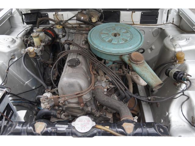 スカイライン 　２０００ＧＴ　ワンオーナー車　内装フルオリジナル　５速Ｍ／Ｔ　ブラウン内装　純正カセットステレオ　　実走行６万ＫＭ台　記録簿有り　　禁煙車（39枚目）