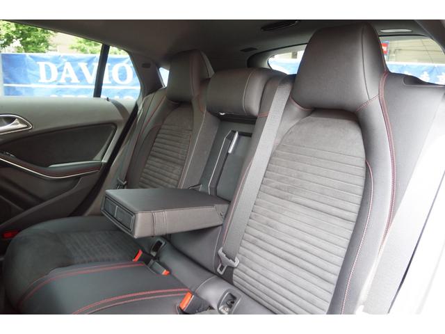 ＣＬＡクラス シューティングブレーク ＣＬＡ１８０　シューティングブレーク　スポーツ　正規ディーラー車　ＨＤＤナビ＋地デジ　カープレイ＆オート　ハーフレザーシート＋ヒーター　バックカメラ　ハンズフリー機能付電動リアゲート　ハイパフォーマンスＬＥＤ　ＡＣＣ　ＰＣＳ　ＬＫＡ　ＢＳＭ　ＰＴＳ（15枚目）