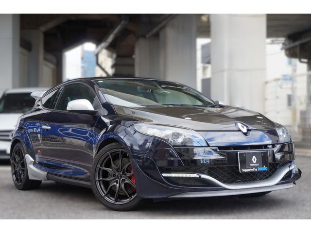 メガーヌ ルノー　スポール　レッドブル・レーシング　ＲＢ８　限定５０台　正規Ｄ車　ワンオーナー車　ＨＩＤ　６速Ｍ／Ｔ　カロッツェリアＳＤナビ　ワンセグ　ハーフレザーレカロシート　Ｆブレンボレッドキャリパー　カーボンボンネット　１８インチアルミホイール　ＥＴＣ（3枚目）