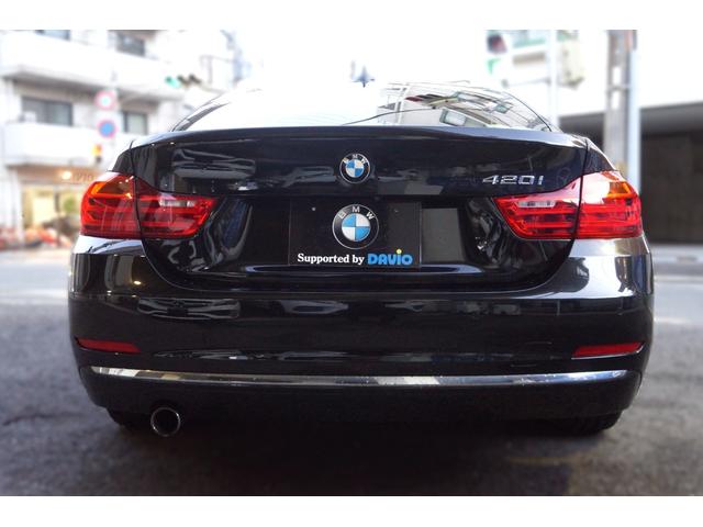 ４シリーズ ４２０ｉグランクーペ　ラグジュアリー　正規Ｄ車　キセノン　ＨＤＤｉＤＲＩＶＥナビ　Ｂカメラ　コンフォートアクセス　ハンズフリー機能付電動トランク　キーレスゴー　ベージュ革シート　シートヒーター　ＡＣＣ　ＰＣＳ　ＬＫＡ　ミラー内蔵型ＥＴＣ（6枚目）
