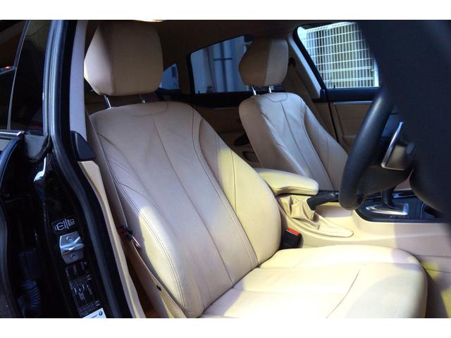 ４シリーズ ４２０ｉグランクーペ　ラグジュアリー　正規Ｄ車　キセノン　ＨＤＤｉＤＲＩＶＥナビ　Ｂカメラ　コンフォートアクセス　ハンズフリー機能付電動トランク　キーレスゴー　ベージュ革シート　シートヒーター　ＡＣＣ　ＰＣＳ　ＬＫＡ　ミラー内蔵型ＥＴＣ（25枚目）