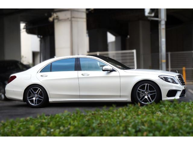 Ｓクラス Ｓ５５０ロング　正規Ｄ車　ＡＭＧライン　ＬＥＤ　ＨＤＤナビ地Ｄ　３６０°カメラ　黒革シート＋Ａ／Ｃ　ＨＵＤ　ＳＲ　ハンズフリー電動トランク　ソフトクローズ　ＡＣＣ　ディストロ＋　ＢＳＭ　ＬＫＡ　ＲＣＰＡ　ブルメスター（4枚目）