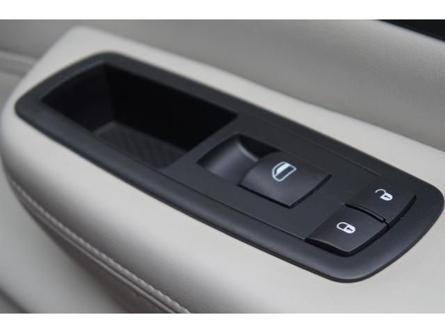 ルータン ＳＥＬ　ＰＲＥＭＩＵＭ　ＨＩＤ　カロッツェリアＨＤＤナビ　地デジ　リア両側電動スライドドア　チルト＆スライディングサンルーフ　電動リアゲート　電動格納３列目シート　キーレス　ＢＳＭ　オートクルーズコントロール（32枚目）