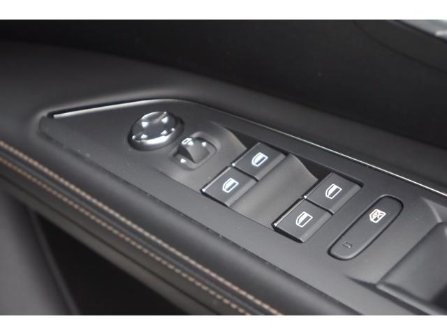 PEUGEOT 5008 GT BLUE HDI