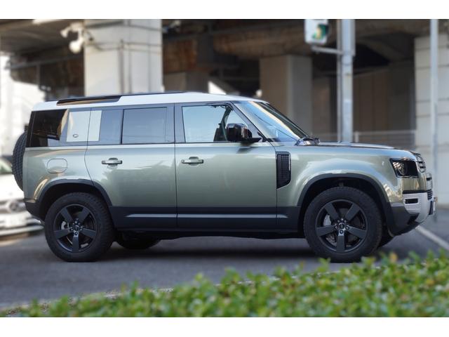 ディフェンダー １１０Ｓ　Ｄ３００　ブラックエクステリアＰＫＧ　正規Ｄ車　ＬＥＤ　インタラクティブドライバーディスプレイ　エイコーン革シート　デジタルメーター＆インナーミラー　純正２０インチＡＷ　ＡＣＣ　ＬＫＡ　ＢＳＭ　ＲＴＭ　ＨＤＣ　カープレイ＆オート　Ｓキー（4枚目）