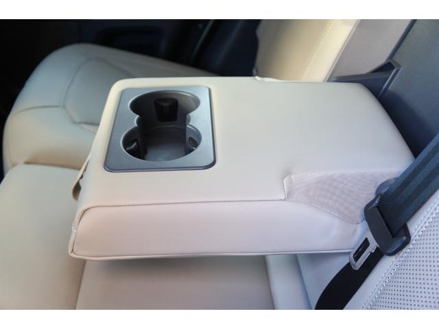 ディフェンダー １１０Ｓ　Ｄ３００　ブラックエクステリアＰＫＧ　正規Ｄ車　ＬＥＤ　インタラクティブドライバーディスプレイ　エイコーン革シート　デジタルメーター＆インナーミラー　純正２０インチＡＷ　ＡＣＣ　ＬＫＡ　ＢＳＭ　ＲＴＭ　ＨＤＣ　カープレイ＆オート　Ｓキー（44枚目）