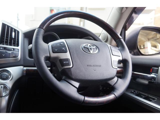 ランドクルーザー ＺＸ　ＨＩＤ　黒革シート　１・２列ヒーター＋Ｆベンチレーション　純正ＨＤＤナビ＋地デジ　３６０°カメラ　後席電動スライド　電動格納３ｒｄシート　電動Ｒゲート　オートライト　チルト＆スライディングガラスＳ／Ｒ（10枚目）