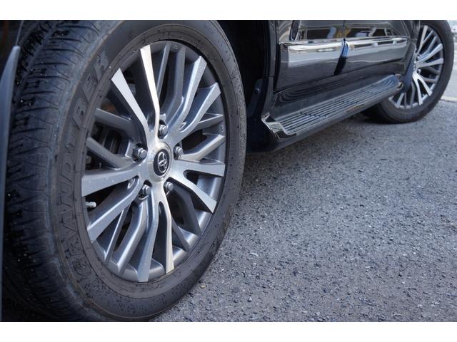 ランドクルーザー ＺＸ　ＨＩＤ　黒革シート　１・２列ヒーター＋Ｆベンチレーション　純正ＨＤＤナビ＋地デジ　３６０°カメラ　後席電動スライド　電動格納３ｒｄシート　電動Ｒゲート　オートライト　チルト＆スライディングガラスＳ／Ｒ（20枚目）