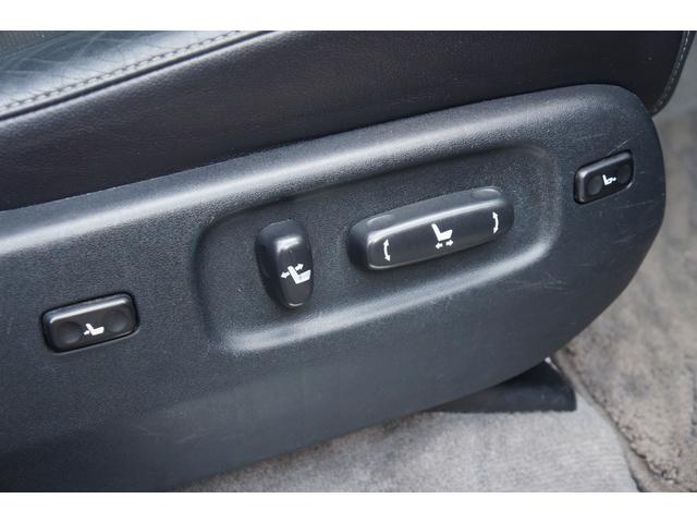 ランドクルーザー ＺＸ　ＨＩＤ　黒革シート　１・２列ヒーター＋Ｆベンチレーション　純正ＨＤＤナビ＋地デジ　３６０°カメラ　後席電動スライド　電動格納３ｒｄシート　電動Ｒゲート　オートライト　チルト＆スライディングガラスＳ／Ｒ（26枚目）