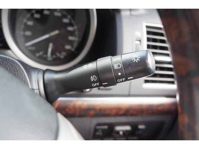 ランドクルーザー ＺＸ　ＨＩＤ　黒革シート　１・２列ヒーター＋Ｆベンチレーション　純正ＨＤＤナビ＋地デジ　３６０°カメラ　後席電動スライド　電動格納３ｒｄシート　電動Ｒゲート　オートライト　チルト＆スライディングガラスＳ／Ｒ（33枚目）