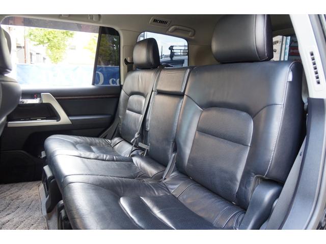 ランドクルーザー ＺＸ　ＨＩＤ　黒革シート　１・２列ヒーター＋Ｆベンチレーション　純正ＨＤＤナビ＋地デジ　３６０°カメラ　後席電動スライド　電動格納３ｒｄシート　電動Ｒゲート　オートライト　チルト＆スライディングガラスＳ／Ｒ（39枚目）