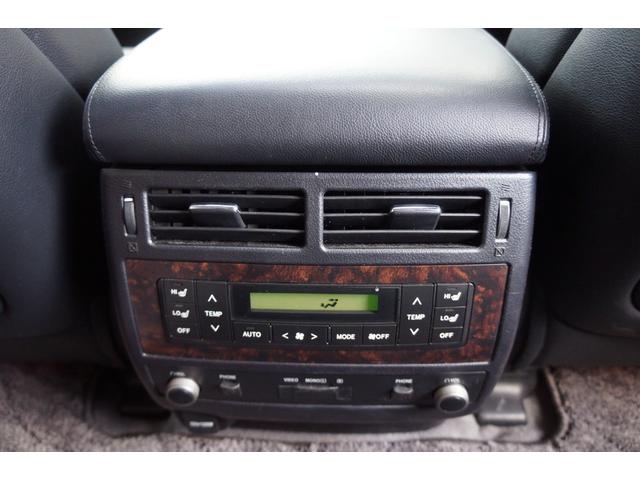 ランドクルーザー ＺＸ　ＨＩＤ　黒革シート　１・２列ヒーター＋Ｆベンチレーション　純正ＨＤＤナビ＋地デジ　３６０°カメラ　後席電動スライド　電動格納３ｒｄシート　電動Ｒゲート　オートライト　チルト＆スライディングガラスＳ／Ｒ（44枚目）