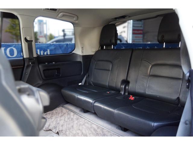 ランドクルーザー ＺＸ　ＨＩＤ　黒革シート　１・２列ヒーター＋Ｆベンチレーション　純正ＨＤＤナビ＋地デジ　３６０°カメラ　後席電動スライド　電動格納３ｒｄシート　電動Ｒゲート　オートライト　チルト＆スライディングガラスＳ／Ｒ（45枚目）